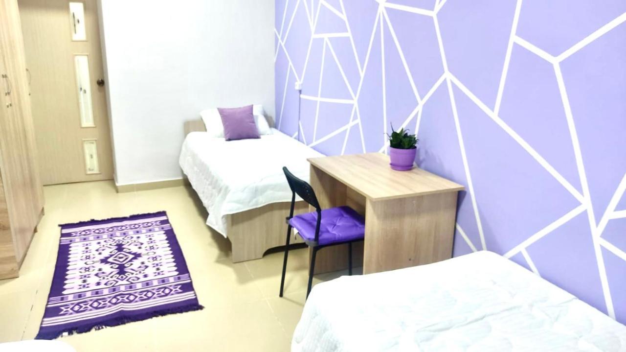 Like Home Hostel Na Timiryazeva Alma-Ata Buitenkant foto